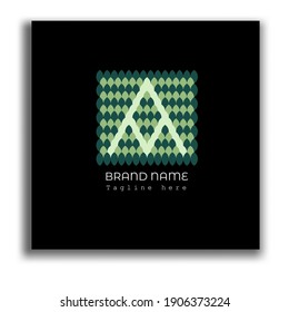 Buchstabe am Logo mit Pyramidenform