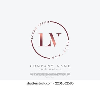 Letra LV logotipo de escritura manual inicial con firma y estilo dibujado a mano.