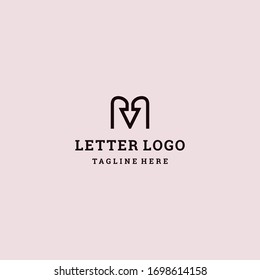 Diseño de plantilla de logotipo de flecha M de letra en ilustración vectorial 