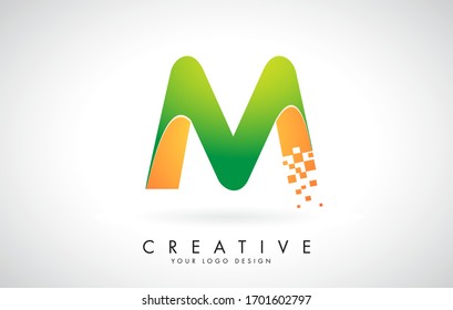 Diseño con logotipo Carta M en colores brillantes con bloques pequeños destrozados en fondo blanco. Diseño de ilustración vectorial. Pixel parte del logo de la letra M. 
