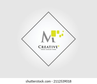 El diseño del logotipo de la letra M con una combinación de cuadrados verdes es adecuado para su marca comercial.
