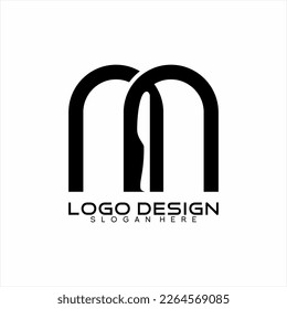 Diseño del logo de la letra m con cuchillo espacial negativo en el medio.