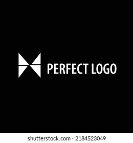 Buchstabe M Logo aus Dreiecken, die wie ein Schmetterling geformt sind. Logo für Unternehmen, Produkte, Marken, Veranstaltungen und Organisation.