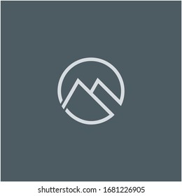 diseño del logotipo de letra m y montaña