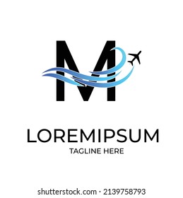 logotipo de vuelo de avión M de letra