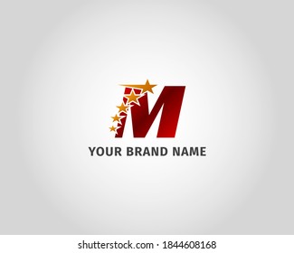 letra M metal rojo con plantilla de logotipo de cinco estrellas doradas