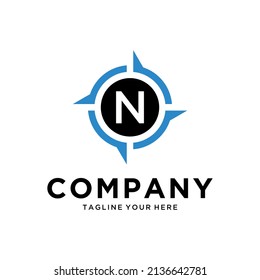  letra N con plantilla de diseño de logotipo de Creative Compass Concept. Símbolo del logotipo de la brújula. Diseño de logotipo vectorial moderno para identidad empresarial y de empresa.