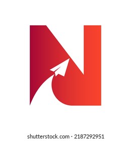 Letra N Logotipo De Viaje Combinado Con Plantilla Vector De Avión Volante. Elemento de logotipo turístico