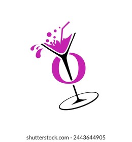 Anfangsbuchstabe O mit Bar-Cocktail und Wein-Logo-Design-Vektor-Vorlage