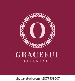 letter O luxurious feminine circle badge vector logo design