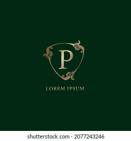 Plantilla de diseño del logotipo alfabético de la letra P. Lujo dorado decorativo de pantalla floral ilustración de señas. Concepto del logotipo de seguro aislado en un fondo verde oscuro