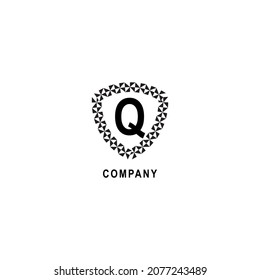 Letter Q alphabetic logo deisgn template. Insurance company logo concept  isolated on white background. Geometric shield sign illustration.