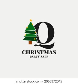 letter Q with christmas tree decoration for celebrating december sale or party initial icon
