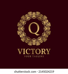 letter Q crest organic luxury circular plants vector logo design