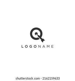 letter Q with Dart and bullseye logo concept vector