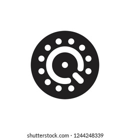 letter q geometric dots design logo brand