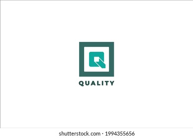 Letter Q green color simple and minimal box logo