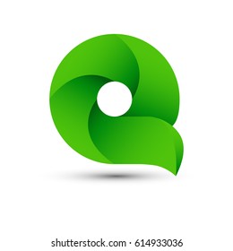 Letter Q icon and logo template. elegant typographic with twisted green