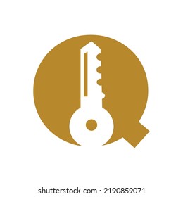 Logotipo de clave Carta Q Combinar con clave de taquilla de casa para la plantilla de vectores de símbolo de alquiler de inmuebles y casas