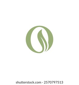 Letter Q Leaf Logo Design. Organic Q Icon