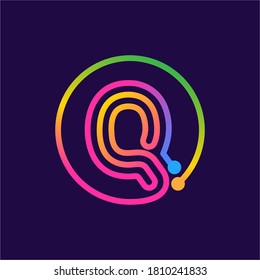 Buchstabe Q-Logo aus Kreisform. Das mehrfarbige Vektordesign kann für Technologiewerbung, digitales Poster, Kommunikationsidentität usw. verwendet werden.