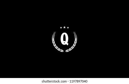 LETTER Q LOGO WITH NEGATIVE SPACE EFFECT IN WREATH FOR LOGO DESIGN OR ILLUSTRATION USE