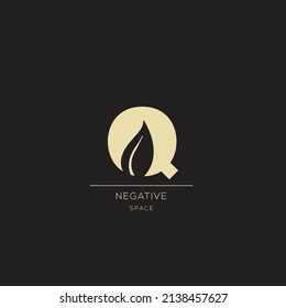 LETTER Q LOGO NEGATIVE SPACE MONOGRAM