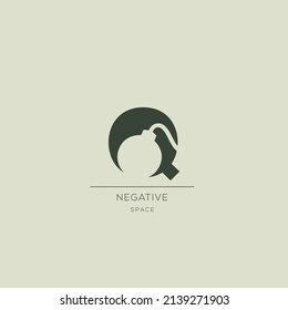 LETTER Q LOGO NEGATIVO ESPACIO MONOGRAM