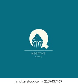 LETTER Q LOGO NEGATIVE SPACE MONOGRAM