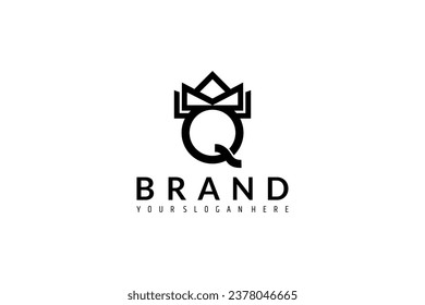 Letter Q Logo Vectordesign mit Royal Queen Crown