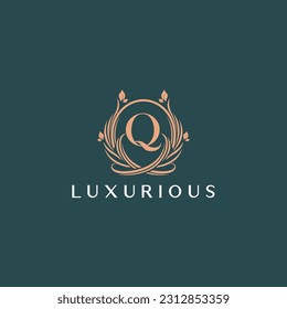 Letter Q Luxury Style Royal Logo art vector