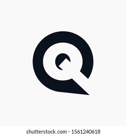Letter Q negative space with bubble Logo Template Vector Design. Social Talk, chat, app, forum, social media. Modern logotype symbol - vector
