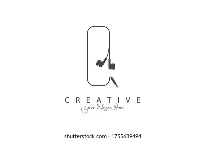 Letter Q Trendy Design Logo Concept. Creative Icon Logo with earphone shape vector illustration.