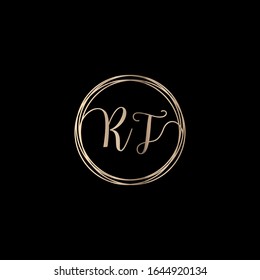 Diseño del logo de la carta RT con concepto de escritura a mano. Diseño creativo del logo de la moda, carta pareja , icono de belleza.  Logotipo con estilo dibujado a mano para el concepto de boda - vector
