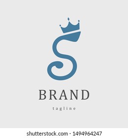 Letter S crown line logo design hexagon. Universal elegant vector sign design. Graphic alphabet symbol for corporate business identity. Letter S logo isolated. king crown