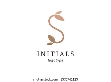Letter S vector logo. Vintage Insignia and Logotype. Business sign, identity, label, badge initials. Monogram design elements, graceful template. Calligraphic elegant logo design. 