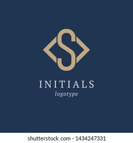 Letter S vector logo. Vintage Insignia and Logotype. Business sign, identity, label, badge initials. Monogram design elements, graceful template. Calligraphic elegant logo design.
