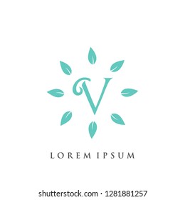letter V circle logo design template. creative sign. Universal vector icon. leaves, natural, beauty style - Vector