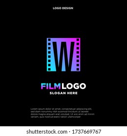 Logo inicial de la letra W para la plantilla de diseño de películas y videografías de cine