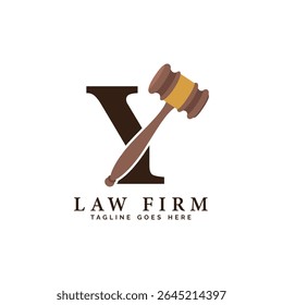 Letra Y Law Firm Logo Concept com o Juiz Hammer. Alfabeto Y Juiz Gavel