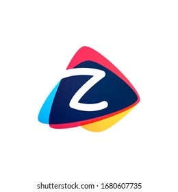 Logo des Buchstaben Z in Form eines dynamischen Dreiecks. Vektorillustration Icon ideal für Sportaufkleber, Poster und lebendige Identität, etc.