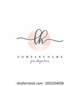 LH Vector de logotipo de escritura a mano inicial. Grabado manual con Sunrise para diseños.