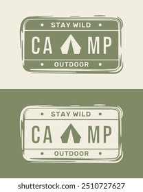 Placa de licença de estilo camping-temático design com um gráfico tenda minimalista.