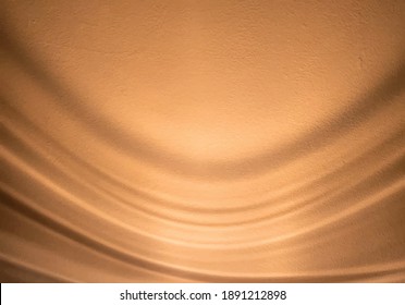 haz de luz en la pared