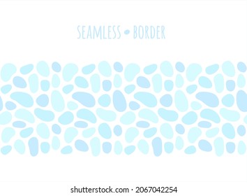 El fluido azul claro forma el borde del vector de repetición sin inconvenientes, el marco. manchas dibujadas a mano, burbujas de agua, patrón irregular de piezas lindas. Forma redondeada fondo acuático abstracto, banda interminable.