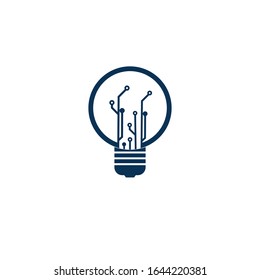 Icono de la idea de la bombilla con la tarjeta de circuitos dentro.