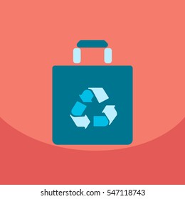 Light color paper bag with recycle sign. Vector shopping icon. White contours