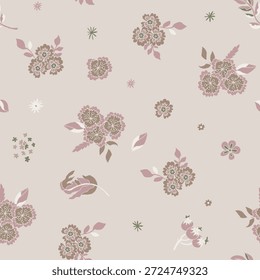 Fondo crema claro con racimos florales rubor y beige y acentos de olivo, ideal para Fondo de pantalla, ropa de cama, tapicería, tela y estampados de decoración.