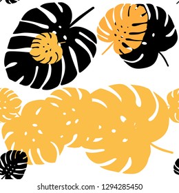 Light Yellow vector seamless doodle template with leaves. leaves on elegant natural pattern with gradient. Design for textile, fabric, wallpapers.