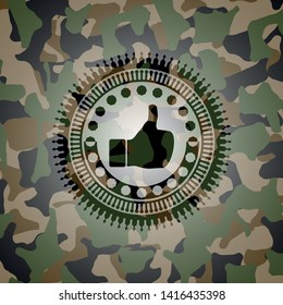 like icon on camo texture